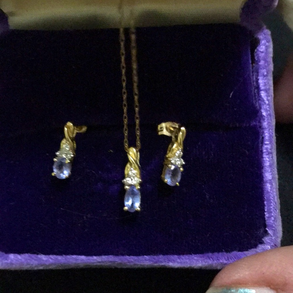 14k gold and tanzanite set